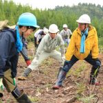 準備運動は念入りに！けがを予防し、場も和んで良い雰囲気になります。